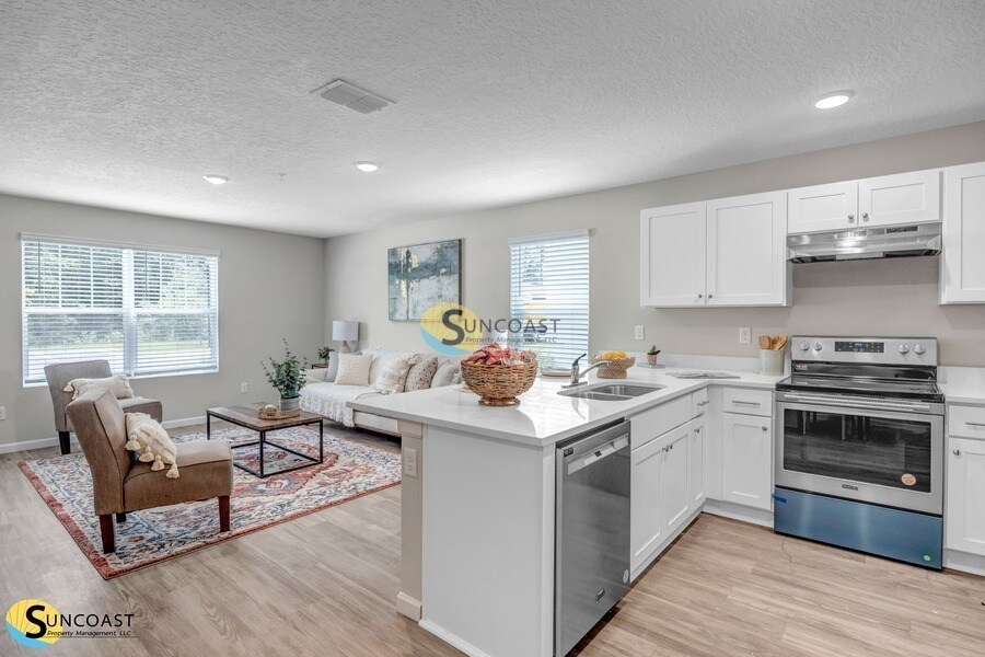 Building Photo - 6505 Breezy Oaks Wy