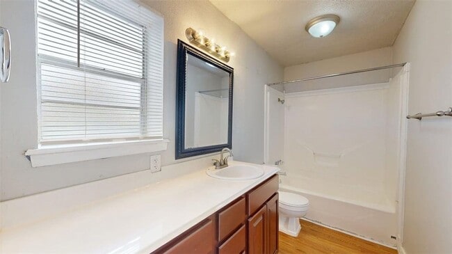 Building Photo - 2312 Auburn Ct