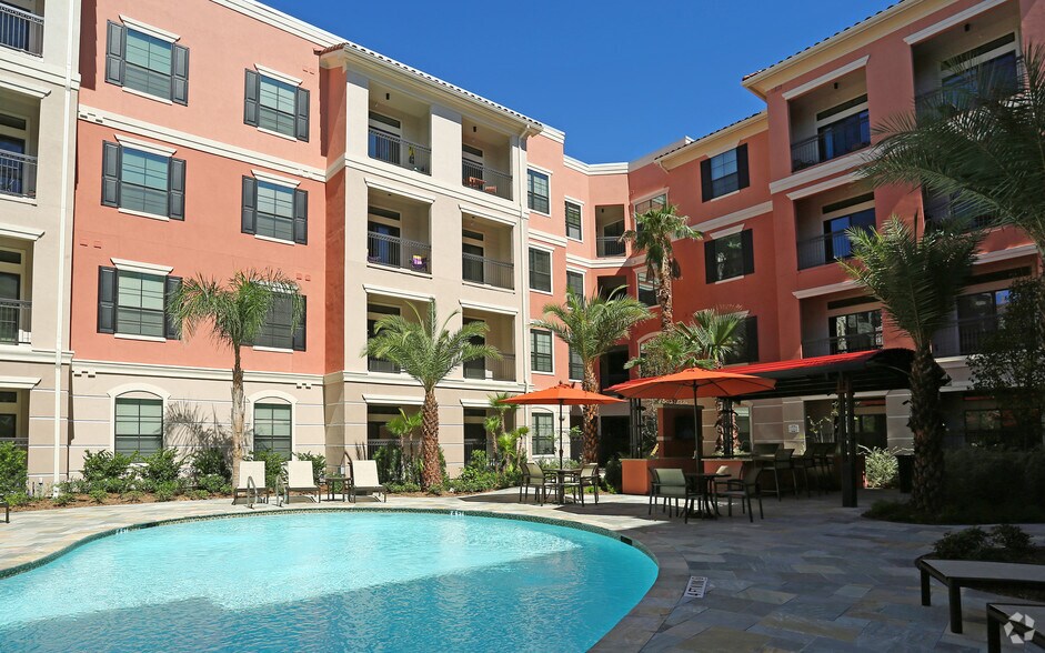 The Grove at Wilcrest Houston, TX Apartment Finder