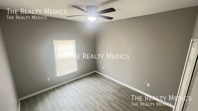 Building Photo - 2122 Sans Souci Ave SE