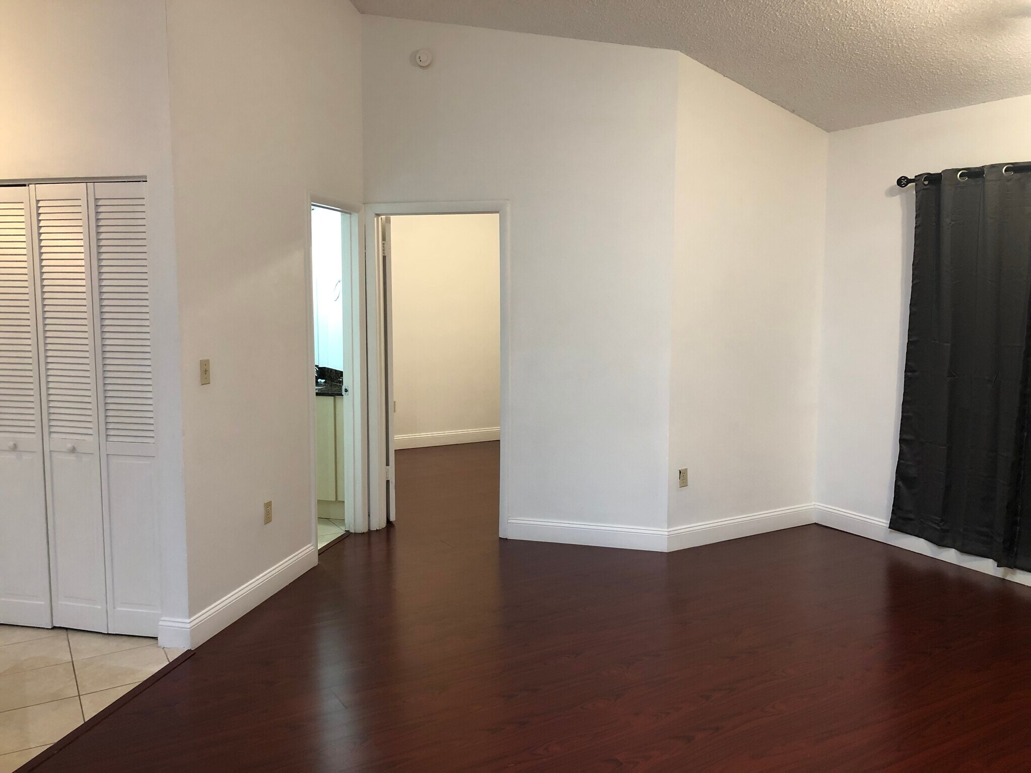 Building Photo - 2550 SW 18th Ter