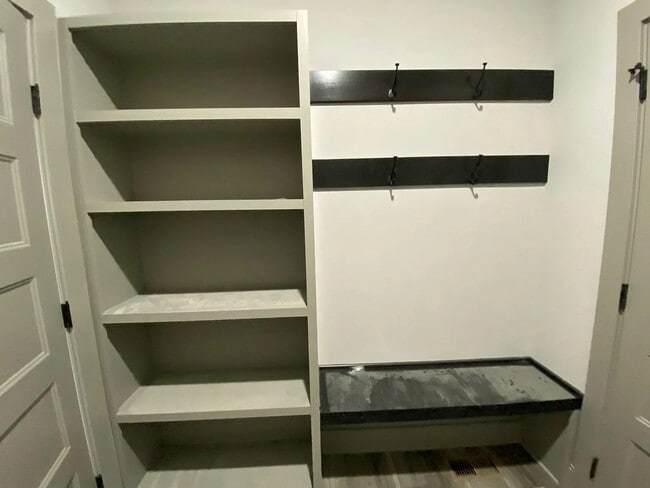 Building Photo - 2279 S Chateau Ct