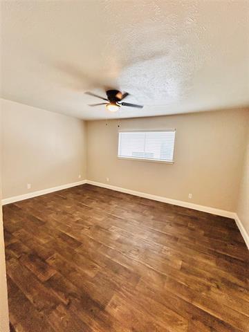 Building Photo - 2211 S Vernon Ave