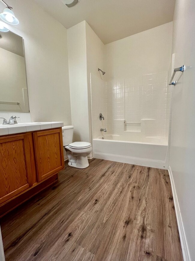 Building Photo - 708 Meadow Grove Ct