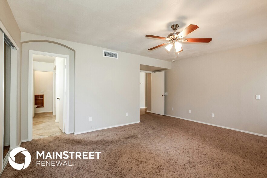 Building Photo - 4403 W Cielo Grande