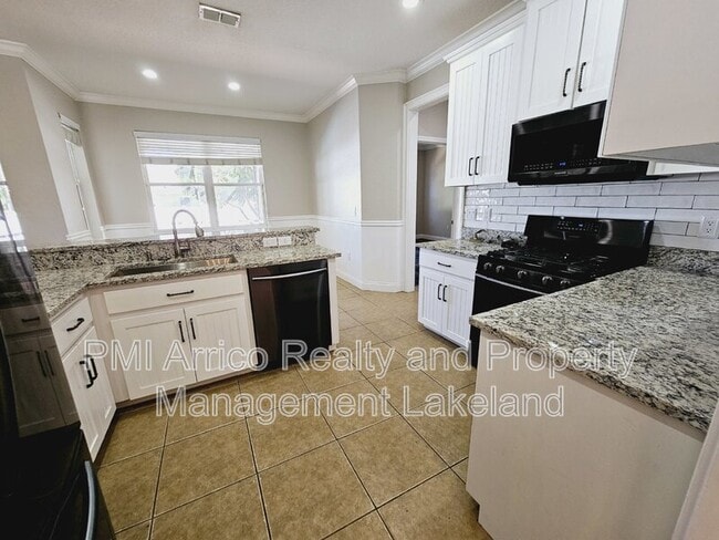 Building Photo - 1930 Saddlewood Ct