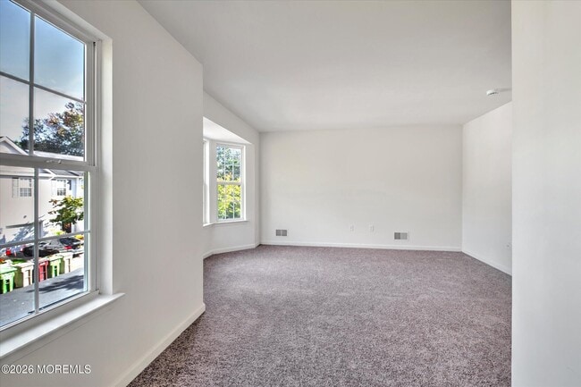 Building Photo - 6 Esplanade Way