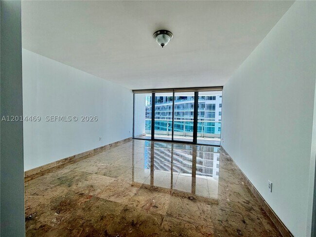 Building Photo - 1331 Brickell Bay Dr