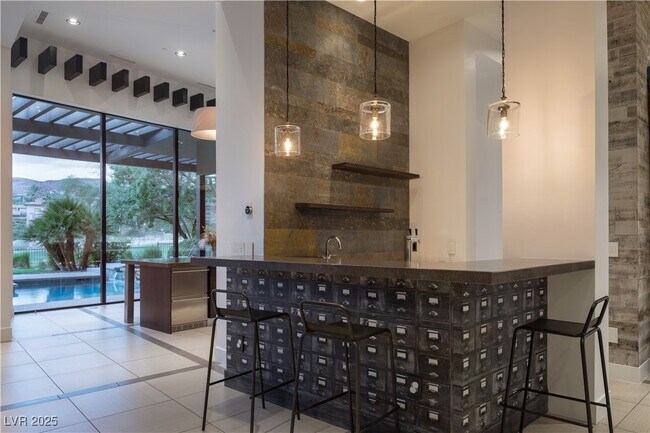 Building Photo - 1501 Foothills Village Dr