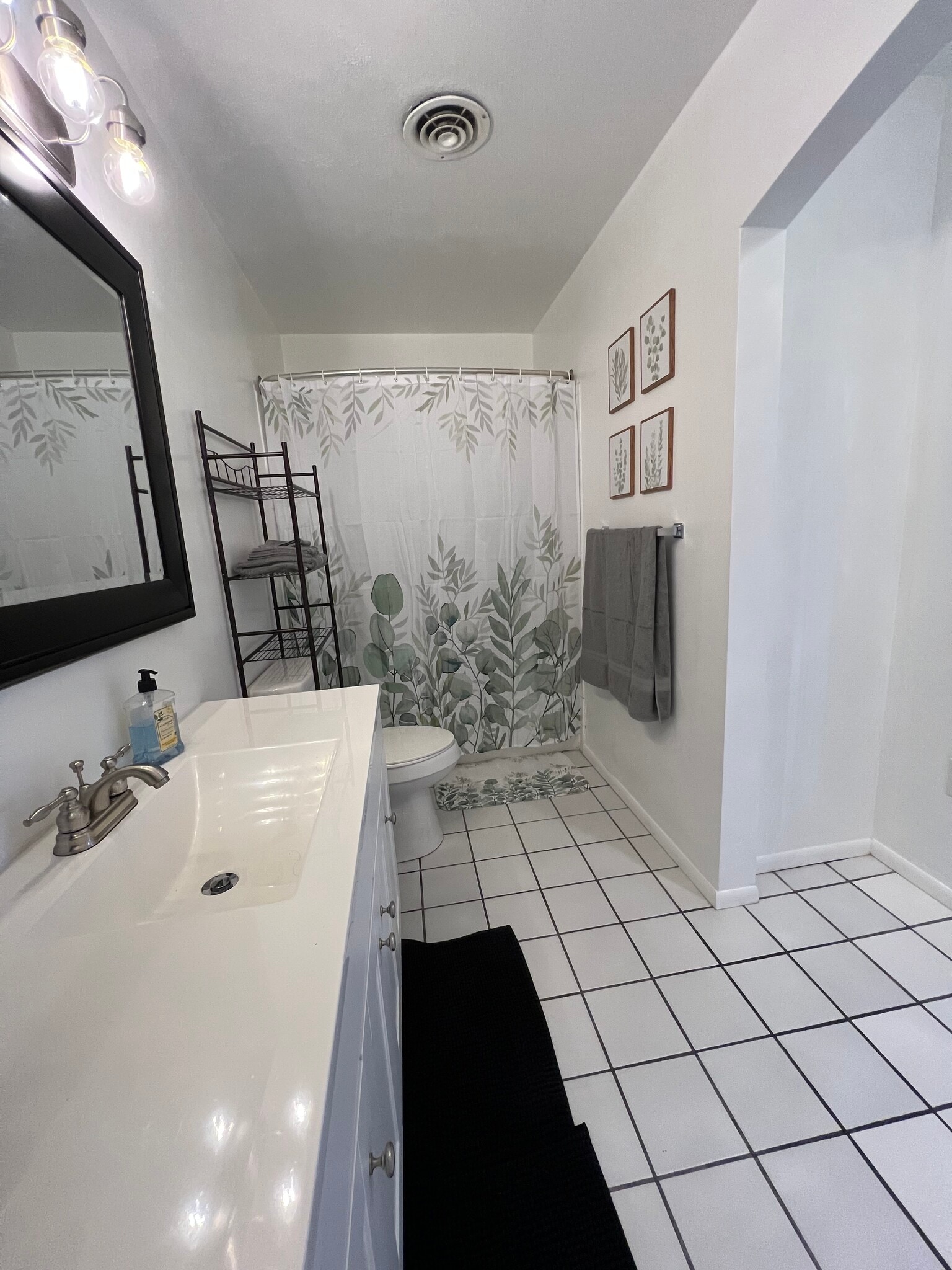 Building Photo - 8330 Honolulu Dr