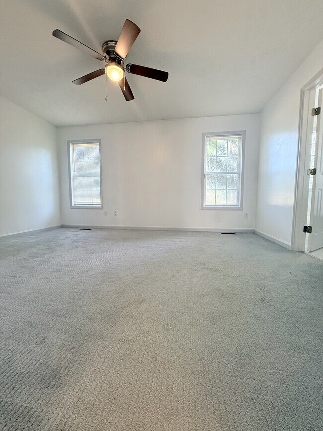 Building Photo - 2484 O'Hara Dr