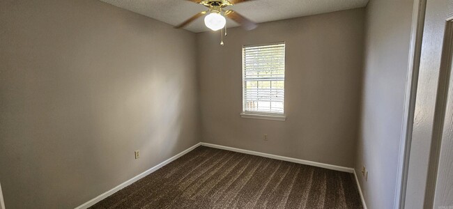 Building Photo - 2009 Cedarwood Cove