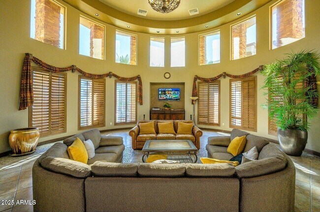 Building Photo - 5450 E Deer Valley Dr