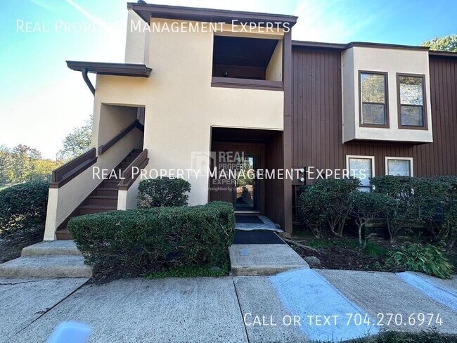 Building Photo - 5718 Dockside Dr