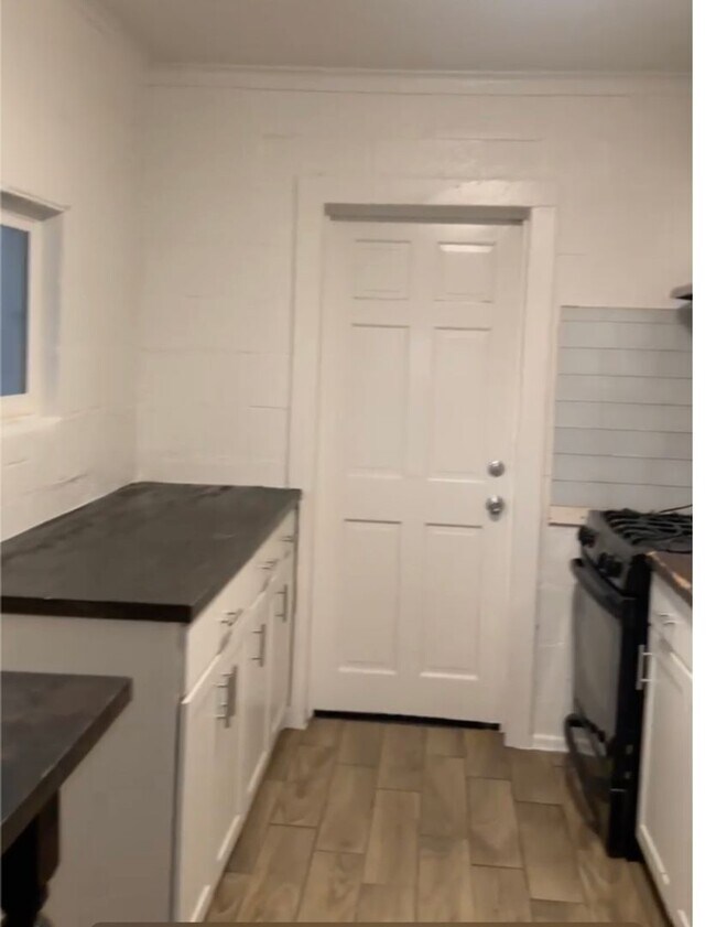 Building Photo - 65th Dr