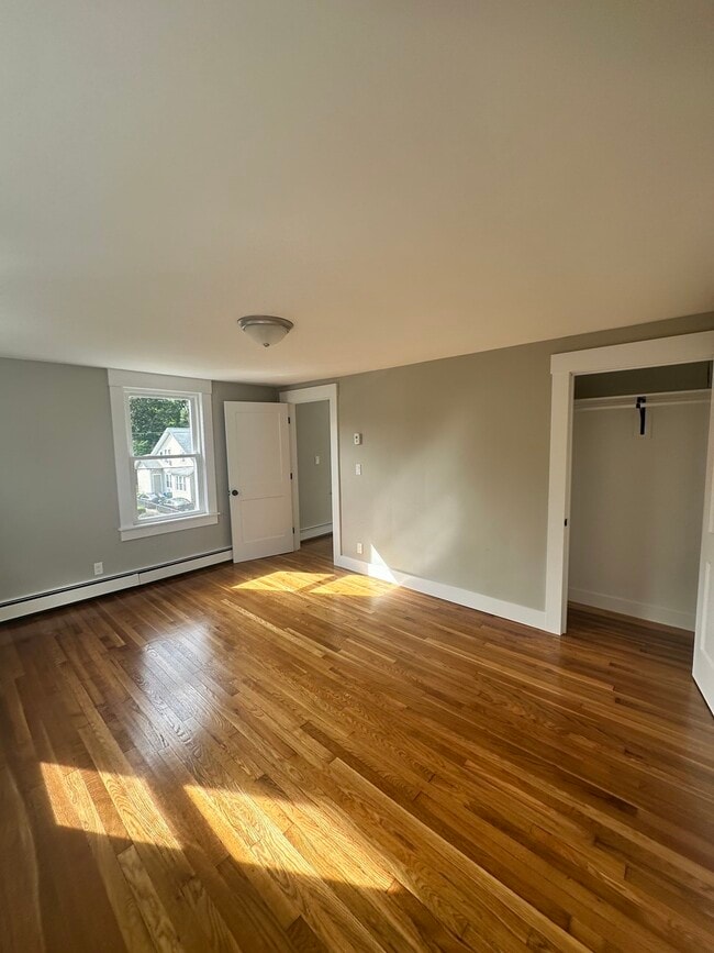 Building Photo - 54 Hebron Ave