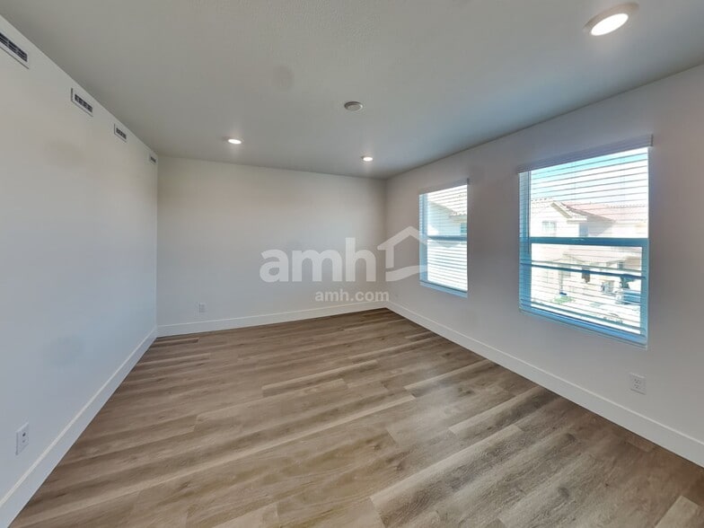 Building Photo - 5816 Astapor St