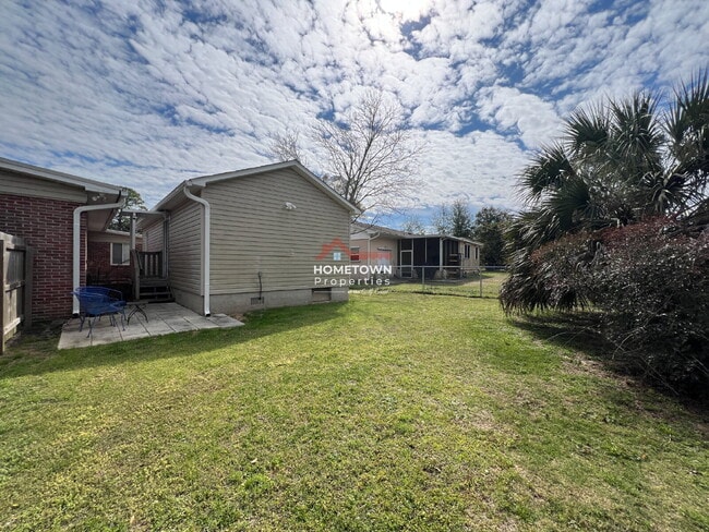 Building Photo - Tiny home in Heart of Pensacola