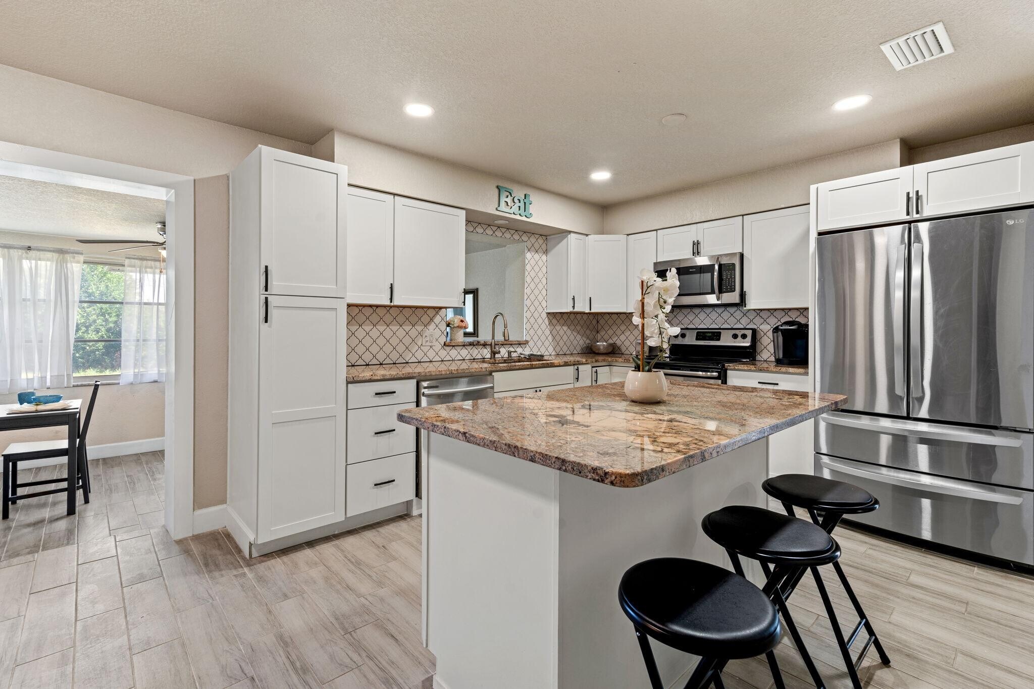 Building Photo - 10907 N 29th St