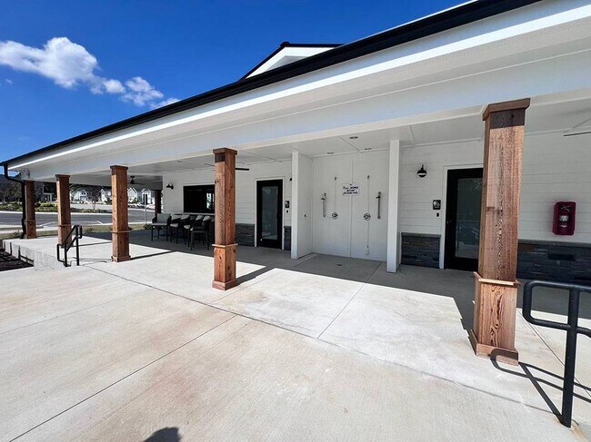 Building Photo - 139 Siebold St