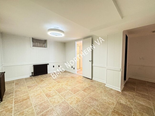 Building Photo - 6600 Braddock Rd