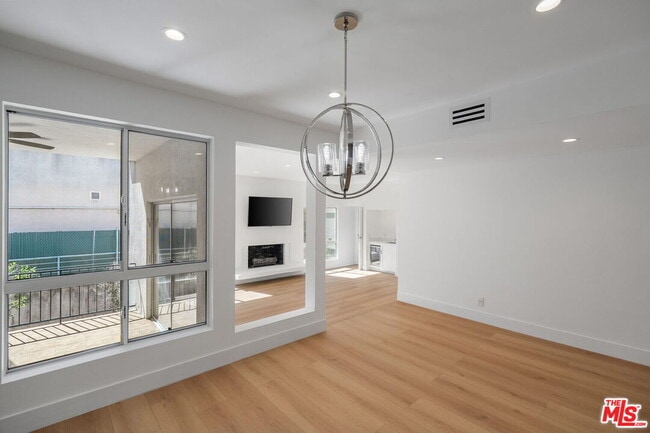 Building Photo - 4807 Woodley Ave