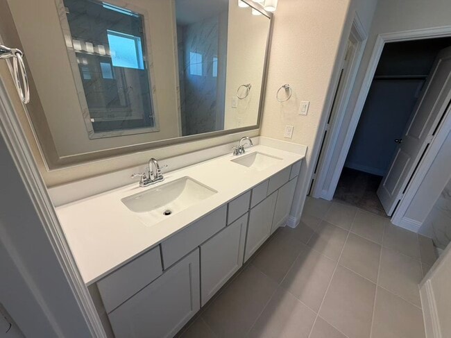 Building Photo - 4014 Colony Ln