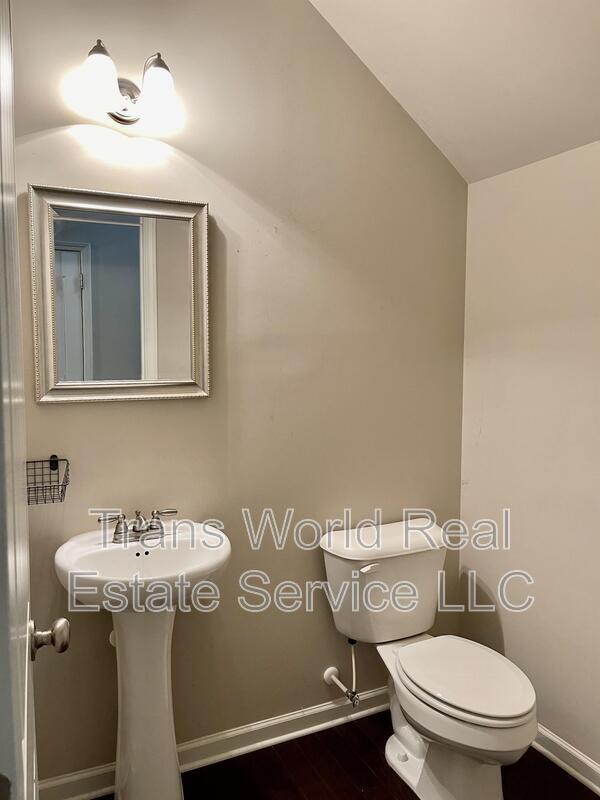 Building Photo - 5226 Apple Grove Rd NE