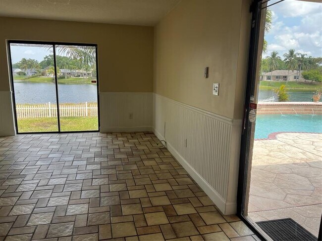 Building Photo - 5020 SW 120th Ave