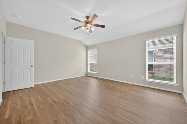 Building Photo - "3-Bed with 2 Full Baths in Katy – Spaciou...