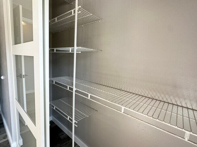 Bedroom 3 closet - 2345 Century Ln
