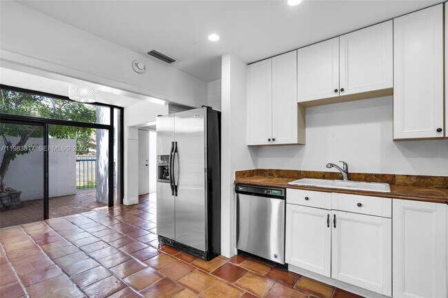 Building Photo - 20908 Leeward Ct