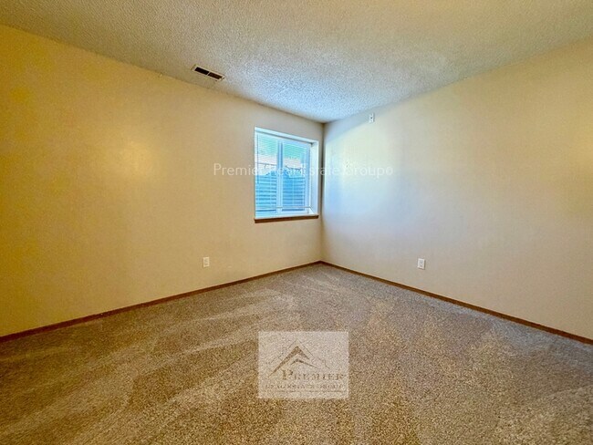 Building Photo - 2366 Lexington Village Ln