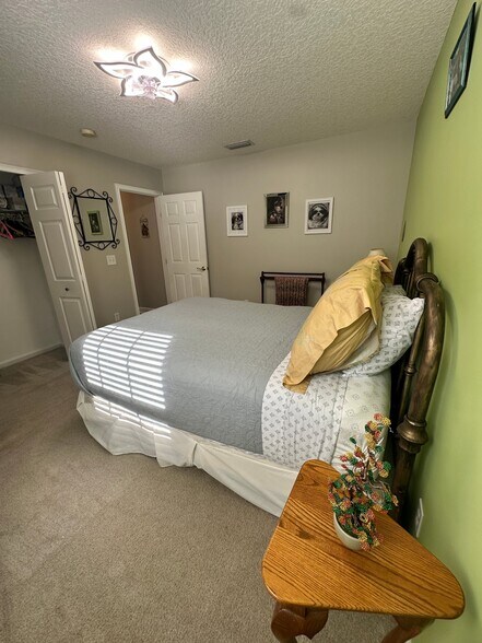 Building Photo - 13806 White Heron Pl