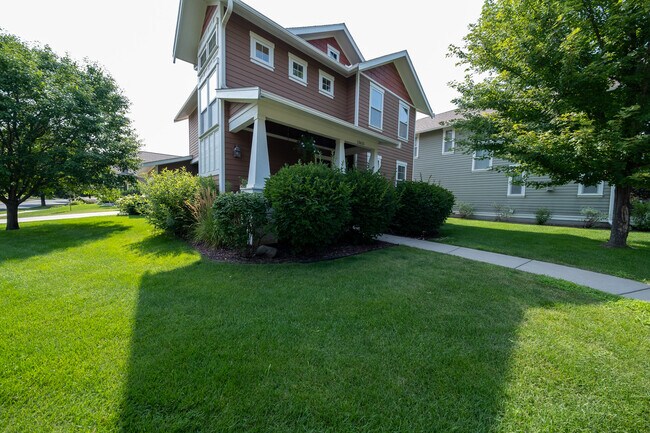 Building Photo - 15615 Dunberry Way