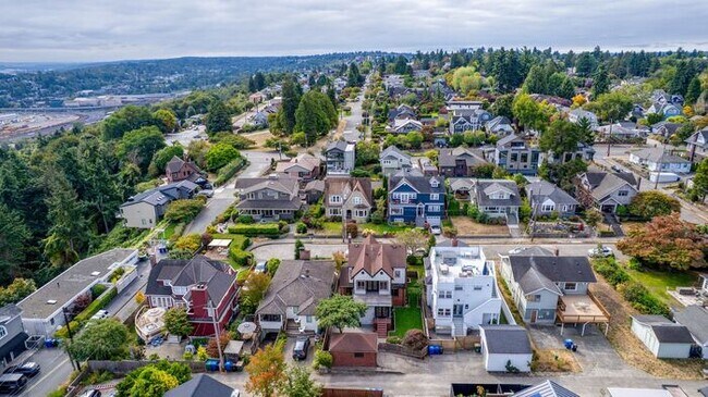 Building Photo - Stunning Air Conditioned 1931 Tudor in Coveted Admiral w/ Views