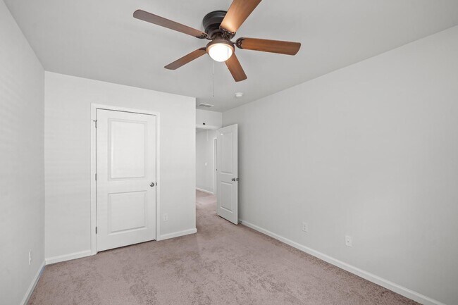 Building Photo - 72 Knotty Ct