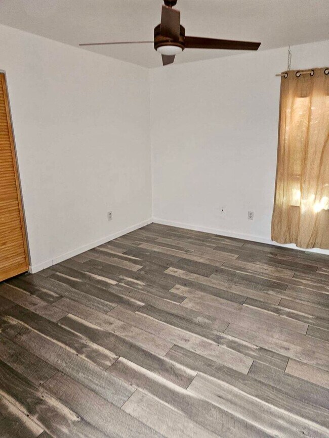 Building Photo - 3324 Solarridge St