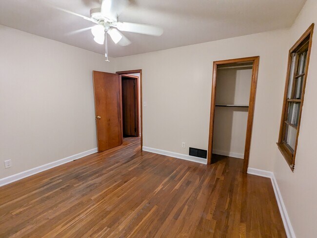 Building Photo - 2019 Bramblewood Dr NE