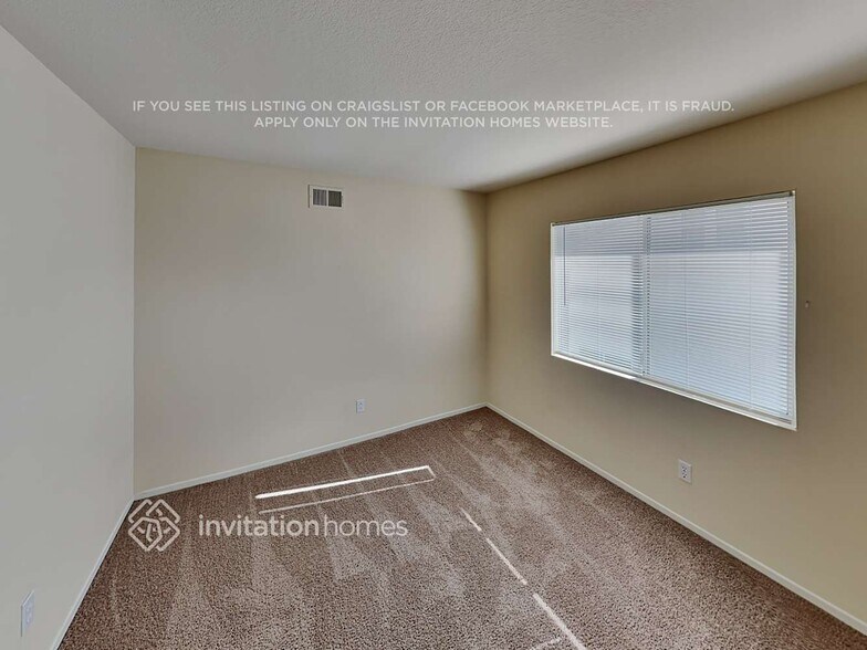 Building Photo - 4102 Periwinkle Way