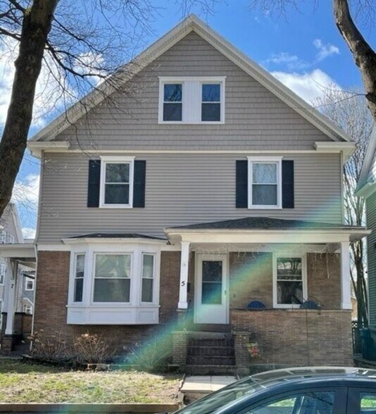 Building Photo - 5 Thayer St