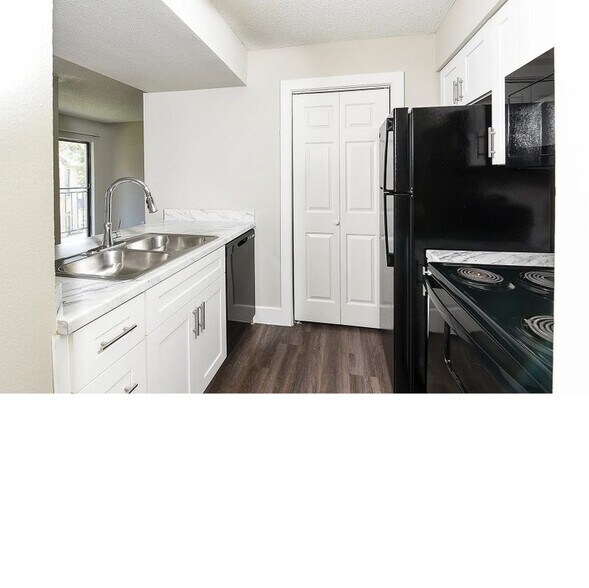 Building Photo - 9971 Quail Blvd
