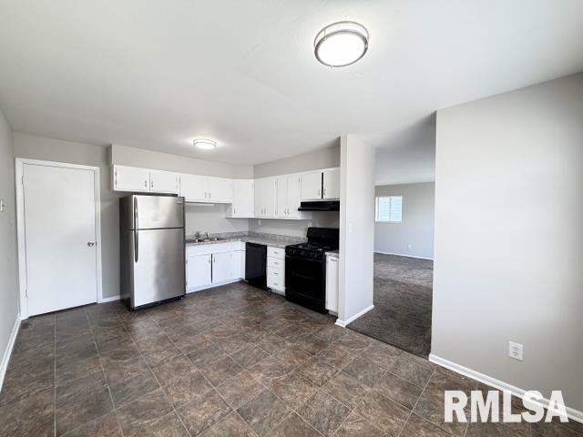 Building Photo - 2220 W Kensington Dr