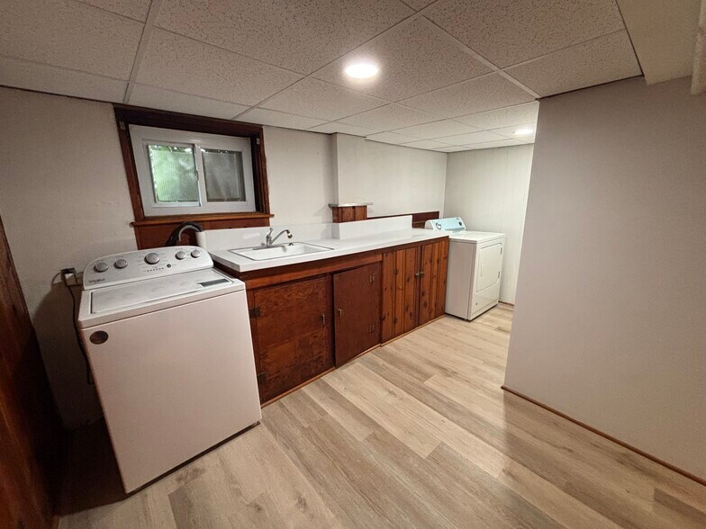 Laundry room - 209 Fern Ave