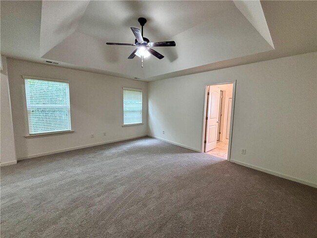 Building Photo - 613 Stonehurst Ln
