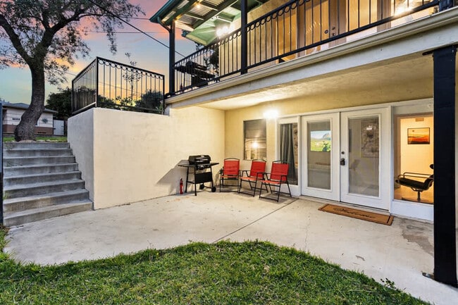 Building Photo - 4989 Randlett Dr