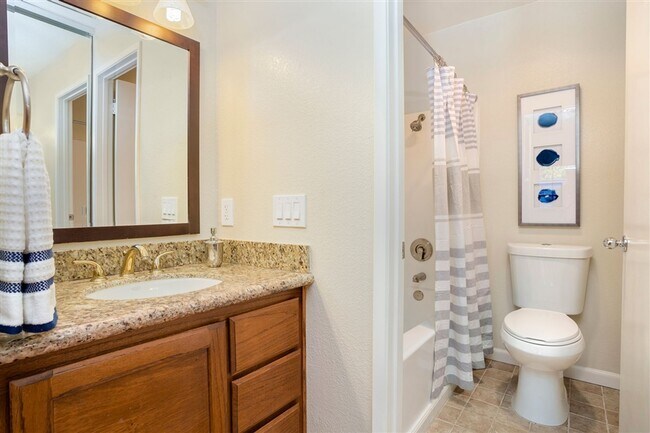 Building Photo - Upgraded Rancho Penasquitos 2 Bedroom at T...