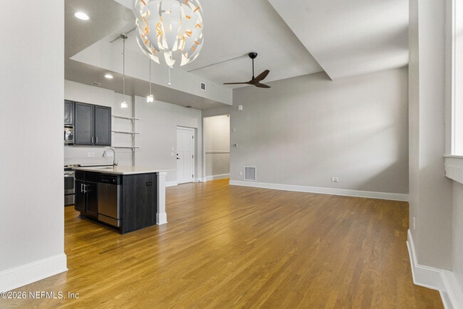 Building Photo - 2525 College St