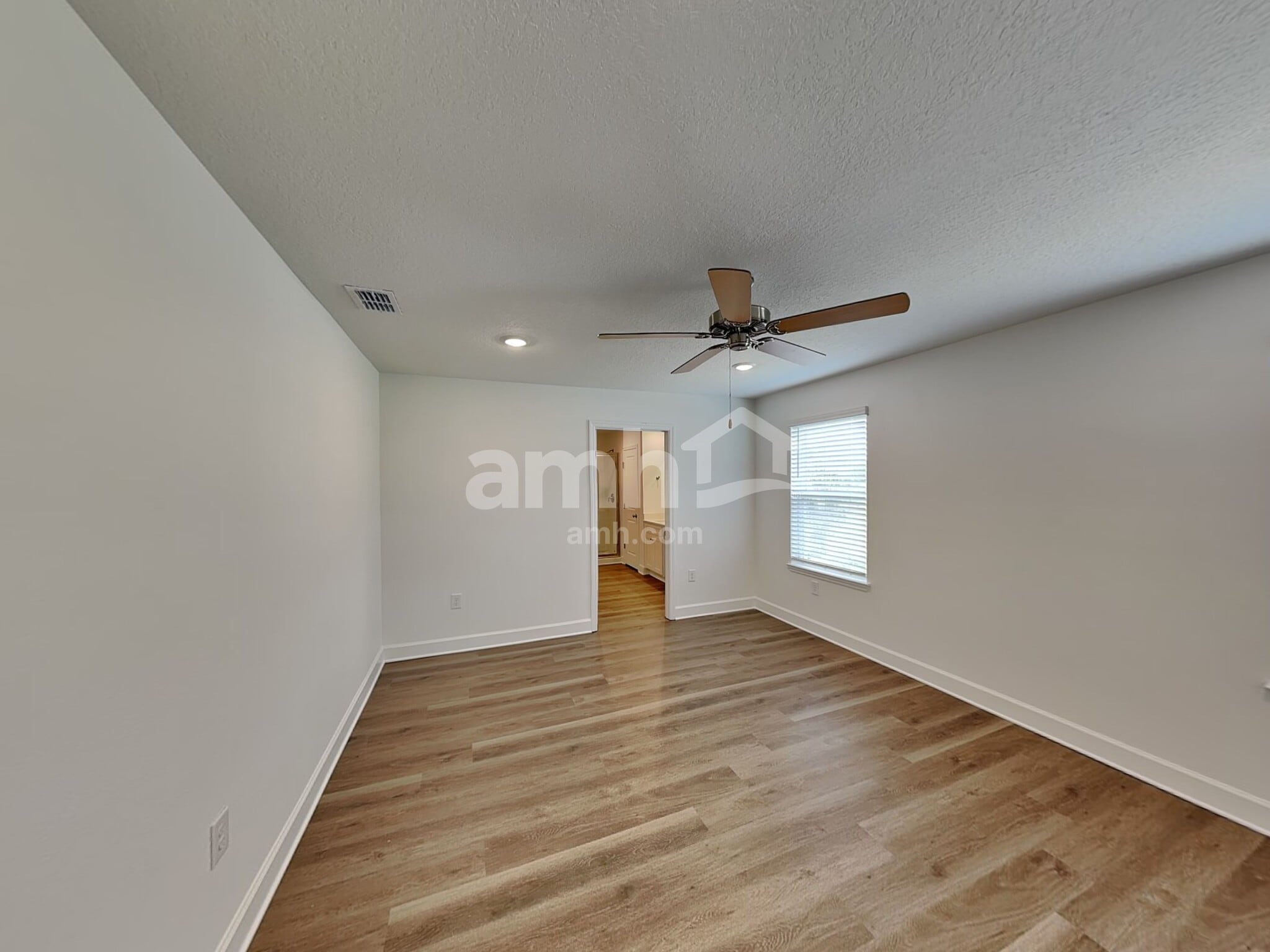 Building Photo - 3316 Muscatine Ave