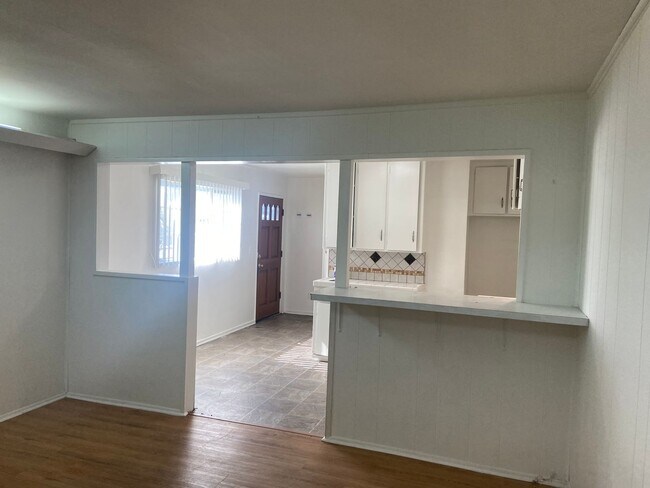 Building Photo - Randall Apartments